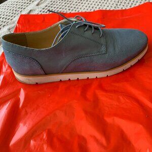 Beautiful GEOX Light Blue glitter Sneakers in excellent condition Size 39